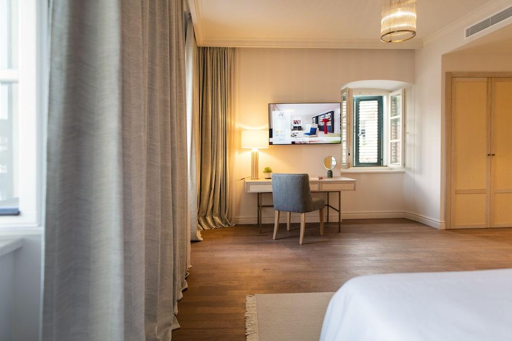 קאבטאט Hotel Supetar מראה חיצוני תמונה